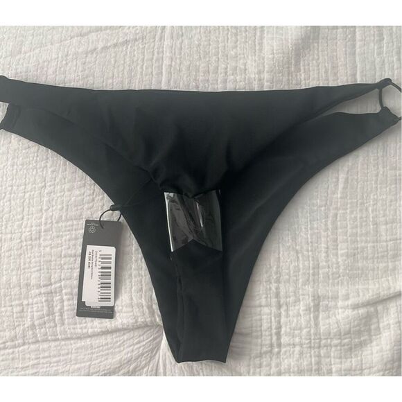 PrettyLittleThing black Brazilian string bikini bottoms NEW NWT - Picture 1 of 7